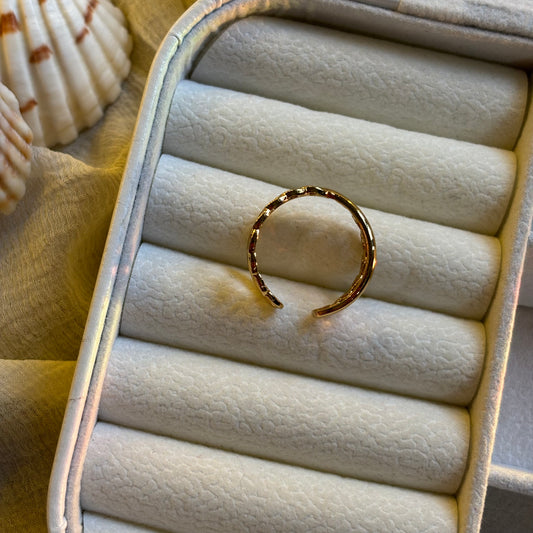 Criss Cross Adjustable Ring